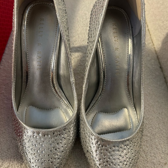 Kelly & Katie Glittering Silver Heels - Picture 4 of 6